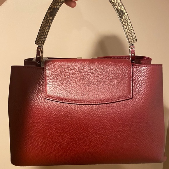 new LOUIS VUITTON MM Capucines Leather Tote - Picture 13 of 15